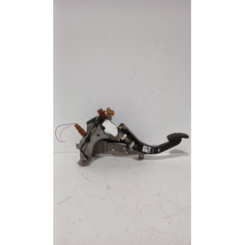 PEDAL EMBRAGUE 465034208R 