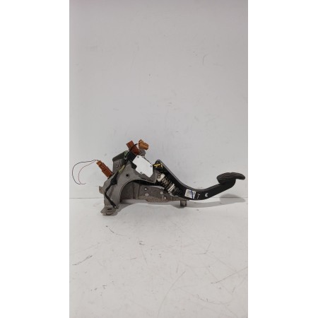 Recambio de pedal embrague para nissan qashqai ii (j11, j11_) 1.3 dig-t referencia OEM IAM 465034208R  