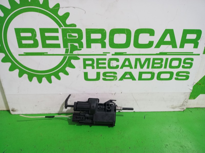 Recambio de motor tapa combustible para renault megane ii coupe/cabrio confort authentique referencia OEM IAM 8200313376  
