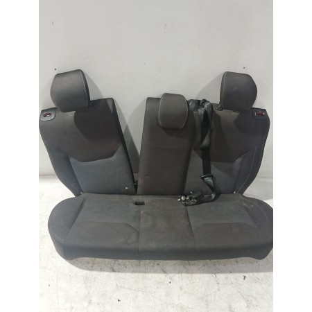 Recambio de asientos traseros para ford ka+ iii (uk, fk) 1.2 referencia OEM IAM 2235785 / 2235653  