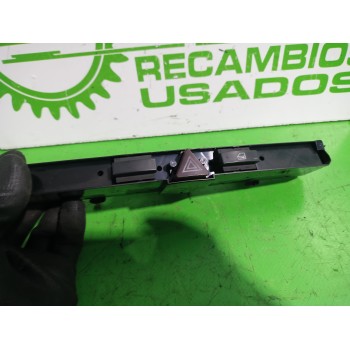 Recambio de warning para opel astra h berlina essentia referencia OEM IAM 94701131  
