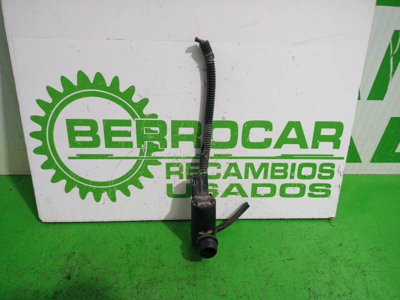 Recambio de bomba limpia para mazda 626 berlina (gf) 2.0 16v cat referencia OEM IAM B25D-67-482  