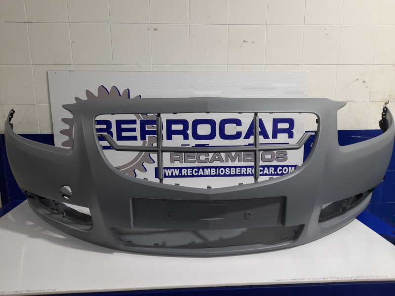 Recambio de paragolpes delantero para opel insignia sports tourer referencia OEM IAM 25303095  