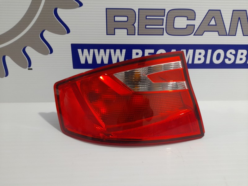 Recambio de piloto trasero izquierdo para seat toledo (kg3) 1.6 tdi referencia OEM IAM 18489601  