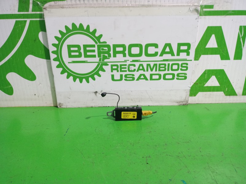 Recambio de modulo electronico para renault scenic iii xmod bose referencia OEM IAM 282300003R  
