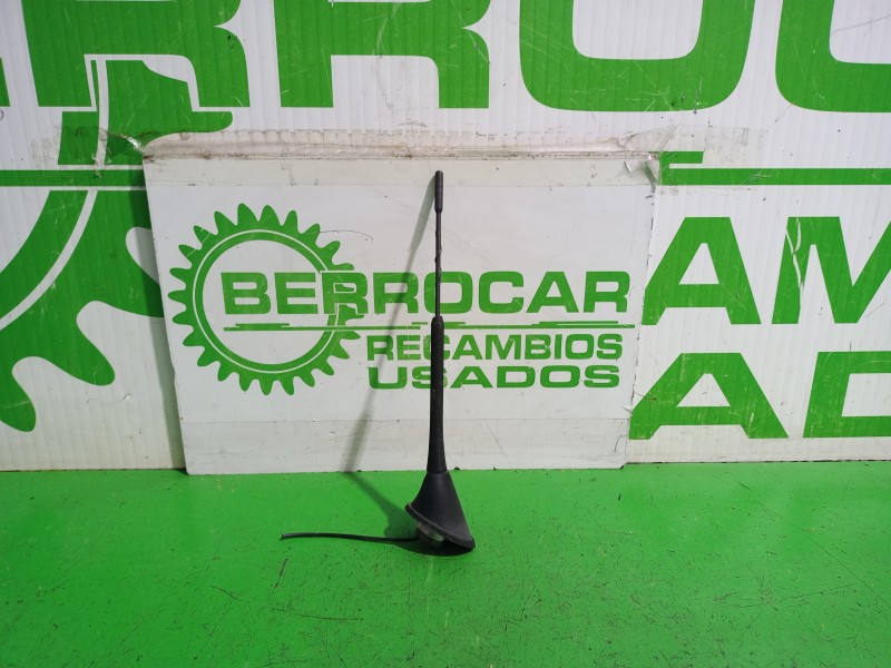 Recambio de antena para seat ibiza (6j5) emoción referencia OEM IAM 6J0035501A  