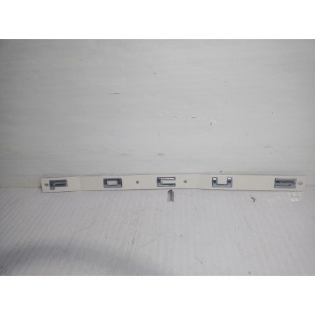 Recambio de emblema para ford focus trend referencia OEM IAM 2490682  