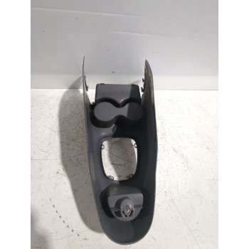 Recambio de consola central para peugeot 107 (pm_, pn_) 1.4 hdi referencia OEM IAM 588110H010  