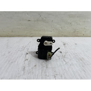 Recambio de motor apertura trampilla para kia carnival ii 2.9 crdi lx referencia OEM IAM B400730200  