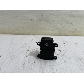 Recambio de motor apertura trampilla para kia carnival ii 2.9 crdi lx referencia OEM IAM B400730200  