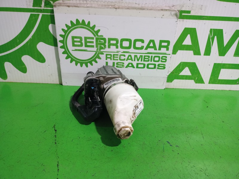 Recambio de bomba direccion para opel astra h berlina elegance referencia OEM IAM 13192897  