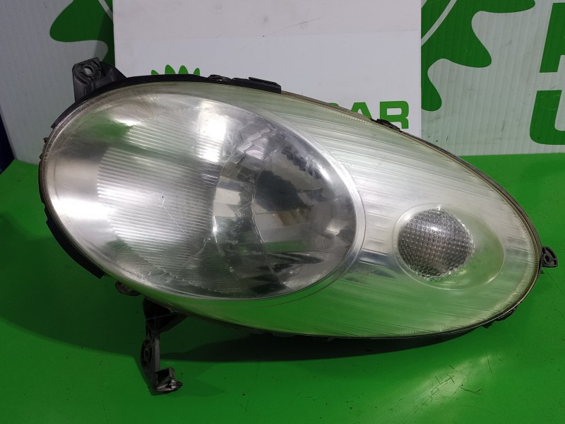 Recambio de faro izquierdo para nissan micra (k12e) referencia OEM IAM 26060AX700  