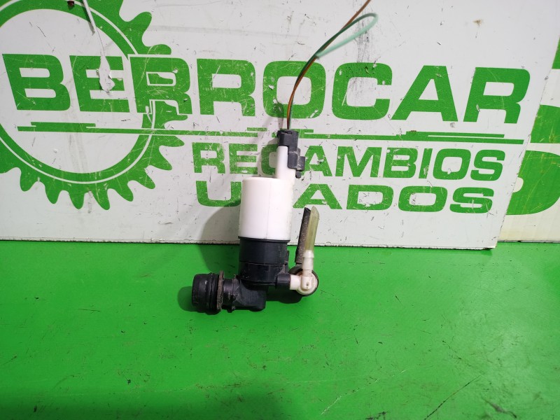 Recambio de bomba limpia para renault scenic ii grand emotion referencia OEM IAM 8200067015  