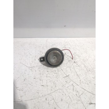 Recambio de claxon para peugeot 107 (pm_, pn_) 1.4 hdi referencia OEM IAM E100200  