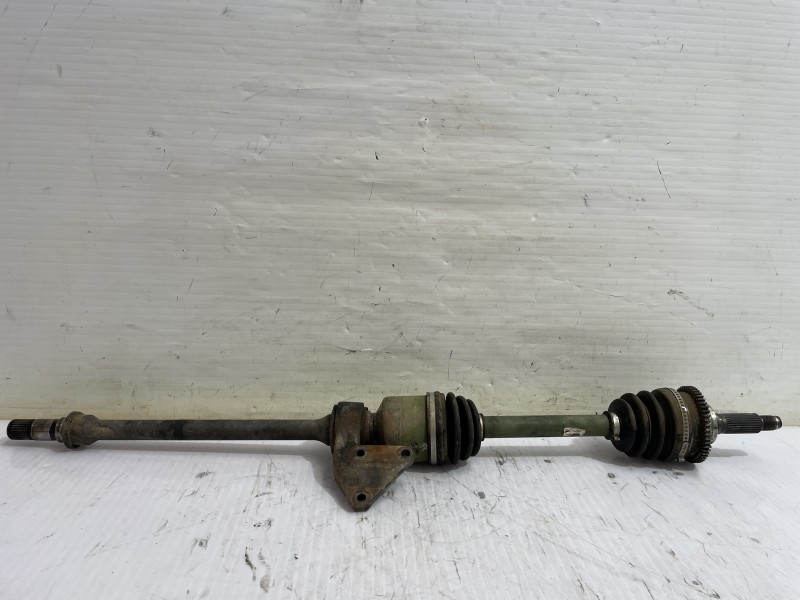 Recambio de transmision delantera derecha para kia carnival ii 2.9 crdi lx referencia OEM IAM K5522550XA  