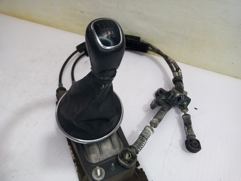 Recambio de palanca cambio para skoda fabia (5j2 ) family referencia OEM IAM 6Q0711061E  