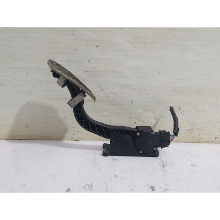 Recambio de pedal acelerador para kia carnival ii 2.9 crdi lx referencia OEM IAM OK53C41600  