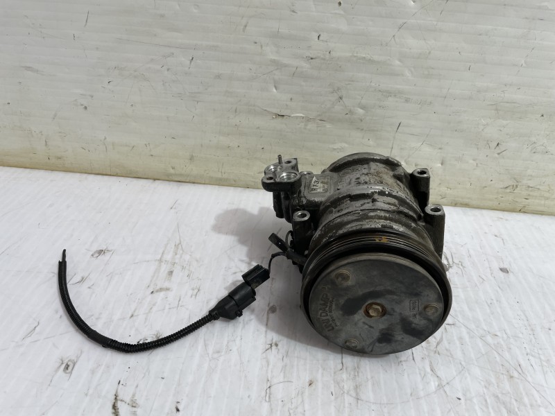 Recambio de compresor aire acondicionado para kia carnival ii 2.9 crdi lx referencia OEM IAM 1315012000  