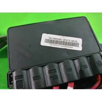 Recambio de caja reles / fusibles para renault scenic iii xmod bose referencia OEM IAM 243170003R  