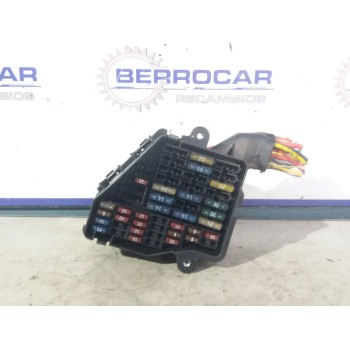 CAJA RELES / FUSIBLES 8D1941824 