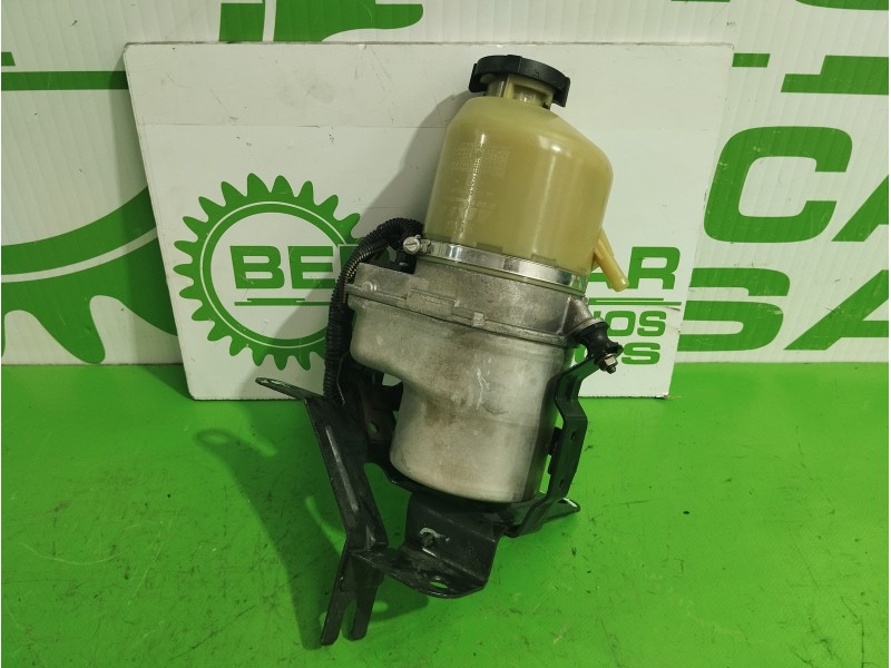 Recambio de bomba servodireccion para opel astra h berlina essentia referencia OEM IAM 93190229  