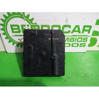 Recambio de caja reles / fusibles para renault scenic ii grand emotion referencia OEM IAM 8200481866  