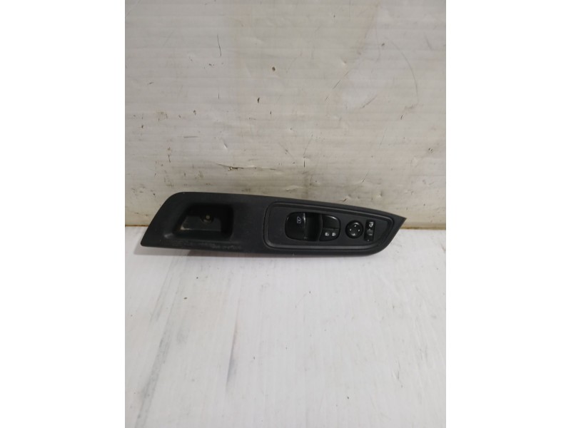 Recambio de mando elevalunas delantero izquierdo para nissan micra v (k14) 1.5 dci referencia OEM IAM 809615FA1A  