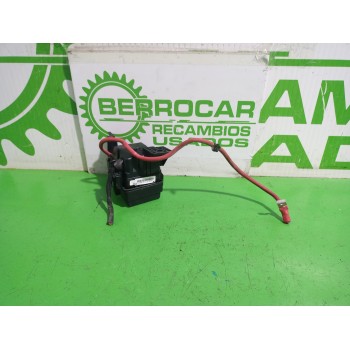 Recambio de caja reles / fusibles para renault scenic iii xmod bose referencia OEM IAM 63511832  