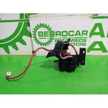 Recambio de caja reles / fusibles para renault scenic iii xmod bose referencia OEM IAM 63511832  