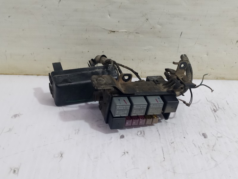 Recambio de caja reles / fusibles para kia carnival ii 2.9 crdi lx referencia OEM IAM OK53A67BX1  