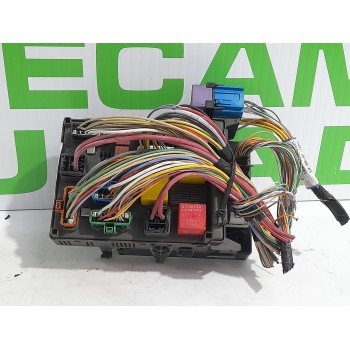 Recambio de caja reles / fusibles para renault laguna ii (bg0) 1.6 referencia OEM IAM 8200004201E  