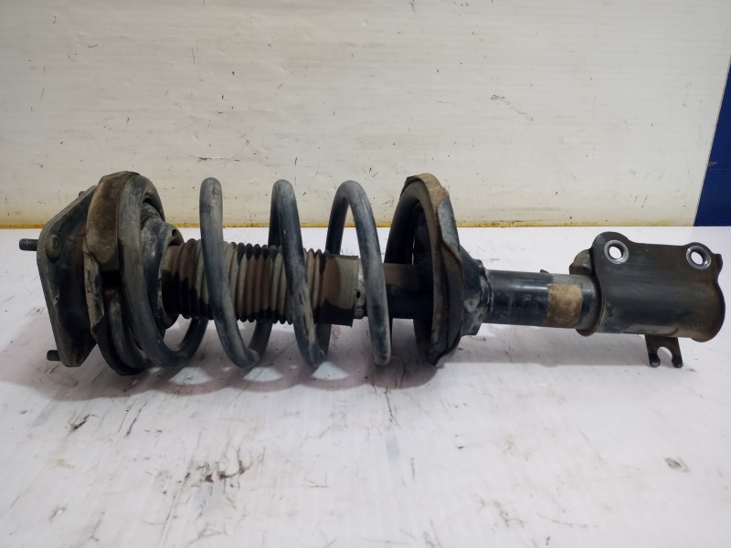 Recambio de amortiguador delantero derecho para kia carnival ii 2.9 crdi lx referencia OEM IAM K55F54700  