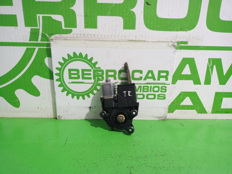 Recambio de motor elevalunas trasero izquierdo para renault scenic iii xmod bose referencia OEM IAM 915946200  