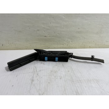 Recambio de caja reles / fusibles para toyota prius (nhw20) basis referencia OEM IAM 5510XA1  