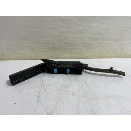 Recambio de caja reles / fusibles para toyota prius (nhw20) basis referencia OEM IAM 5510XA1  