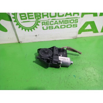 Recambio de motor elevalunas trasero izquierdo para renault scenic iii xmod bose referencia OEM IAM 915946200  