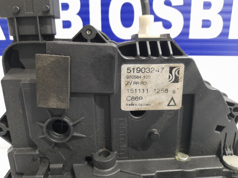 Recambio de cerradura puerta trasera derecha para fiat punto (evo) (199) 1.4 16v referencia OEM IAM 51903247  