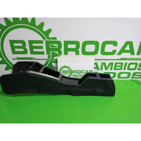 Recambio de consola central para opel astra h berlina essentia referencia OEM IAM 13127111  