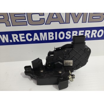 Recambio de cerradura puerta trasera derecha para jaguar xf referencia OEM IAM 8X2A26412AC  