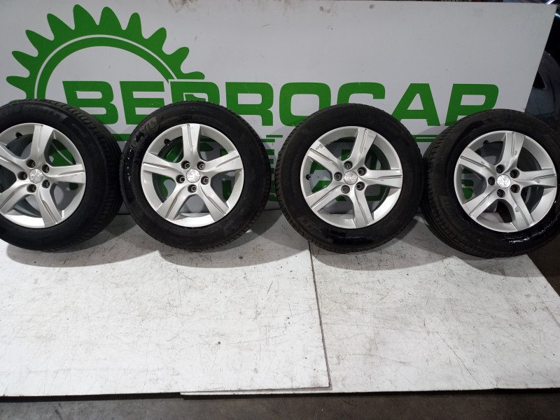 Recambio de juego llantas para peugeot 508 active referencia OEM IAM 9671401180  