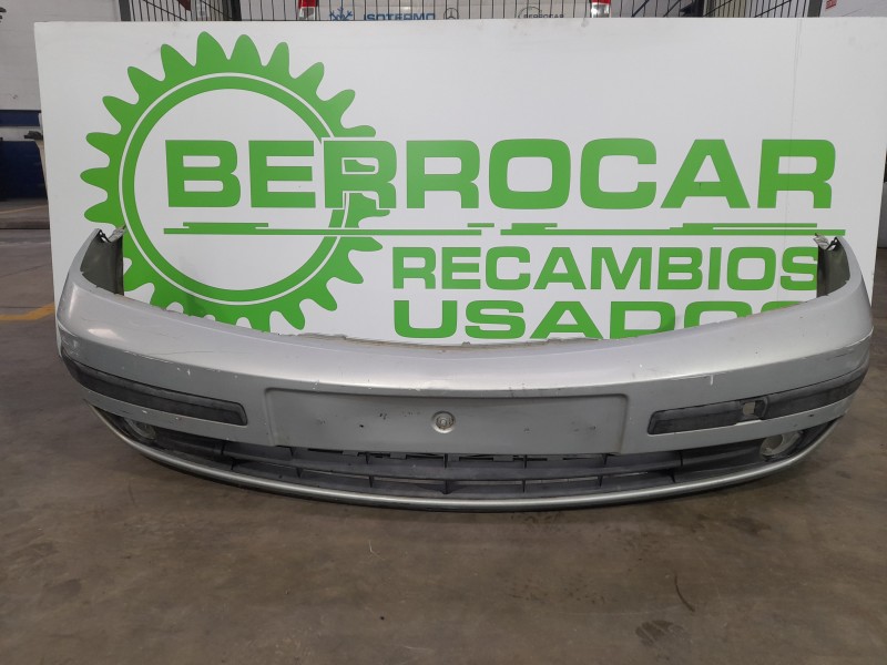 Recambio de paragolpes delantero para renault laguna ii (bg0) 1.6 referencia OEM IAM 8200008270  