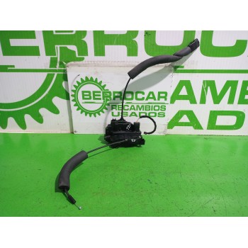 CERRADURA PUERTA TRASERA DERECHA 825000002R 