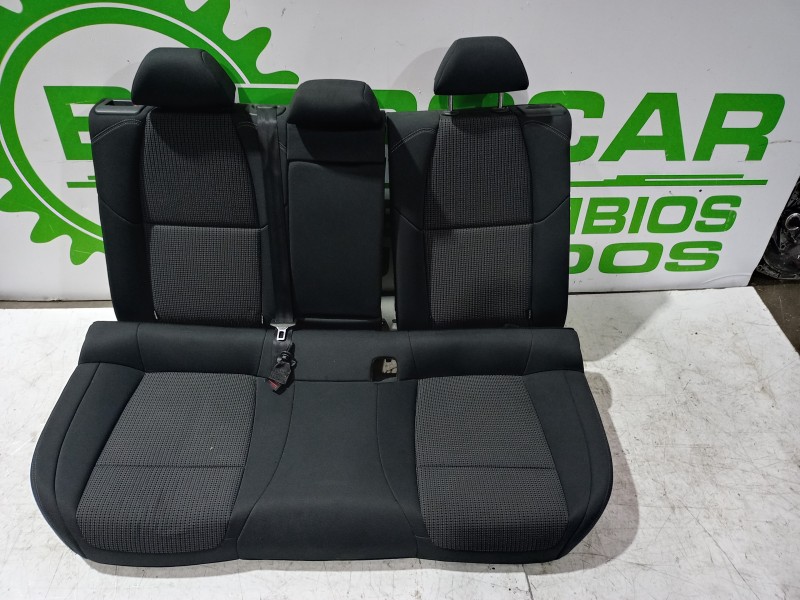 Recambio de asientos traseros para peugeot 508 active referencia OEM IAM 8847C9  