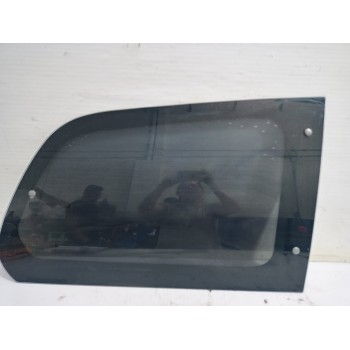 Recambio de luna custodia trasera derecha para kia carnival ii 2.9 crdi lx referencia OEM IAM 43R00108  