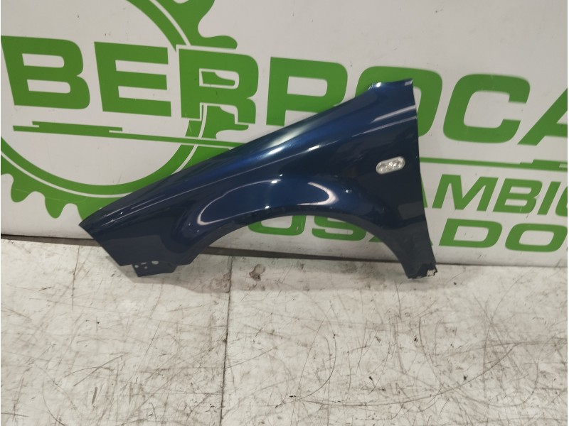 Recambio de aleta delantera izquierda para volkswagen passat berlina (3b3) 1.6 referencia OEM IAM 3B0821105E  