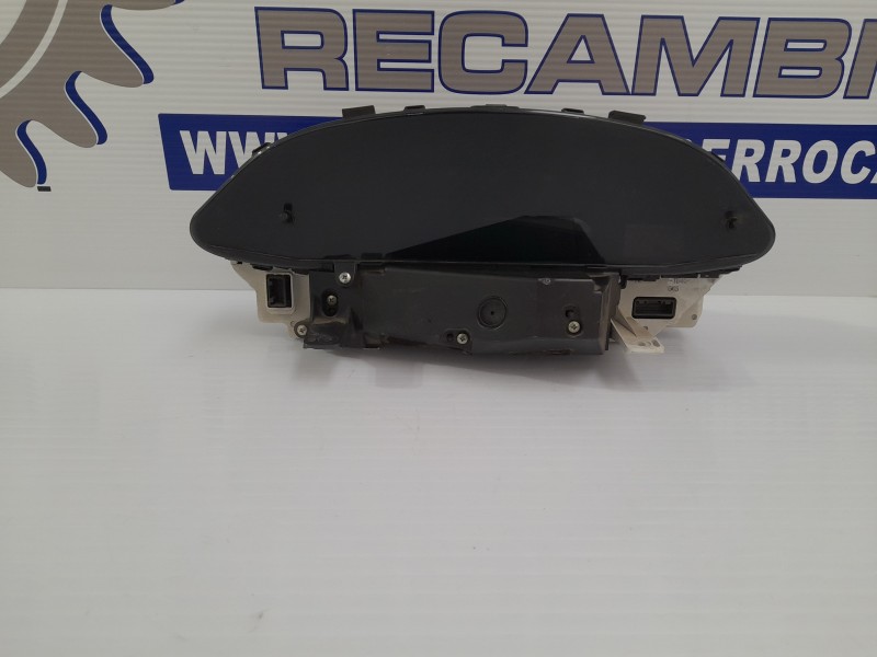 Recambio de cuadro instrumentos para toyota yaris referencia OEM IAM 838000D660D  