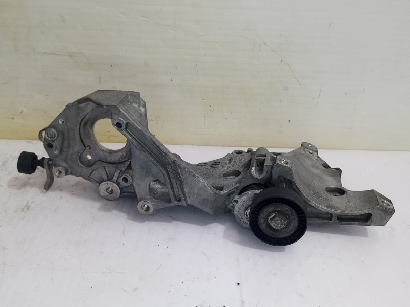 Recambio de soporte alternador para skoda fabia (5j2 ) family referencia OEM IAM 03L003143Q  