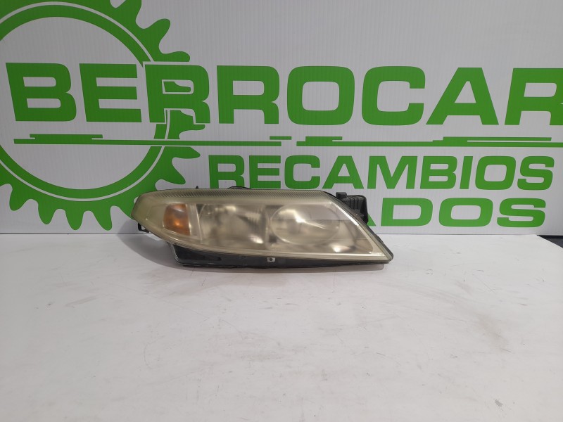 Recambio de faro derecho para renault laguna ii (bg0) 1.6 referencia OEM IAM 8200002847  