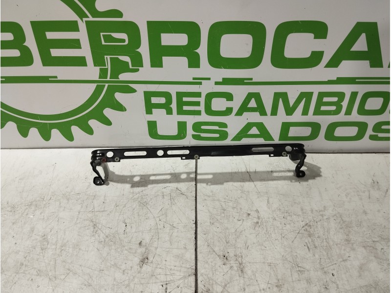 Recambio de soporte radiador para ford focus berlina (cap) 1.6 16v cat referencia OEM IAM 3M5H8A297JH  