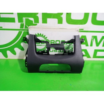 Recambio de moldura para renault scenic iii xmod bose referencia OEM IAM 681040001R  